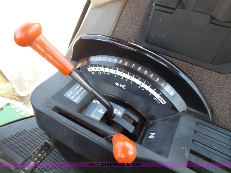 image for item K4676 1990 John Deere 4555 MFWD tractor