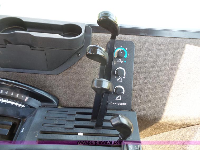 image for item K4676 1990 John Deere 4555 MFWD tractor