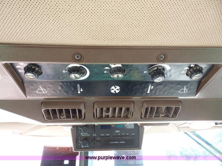 image for item K4676 1990 John Deere 4555 MFWD tractor