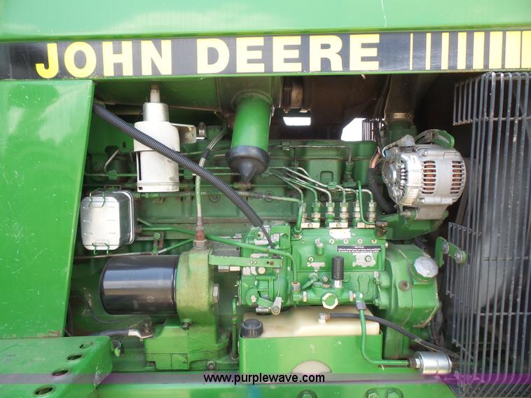 image for item K4676 1990 John Deere 4555 MFWD tractor