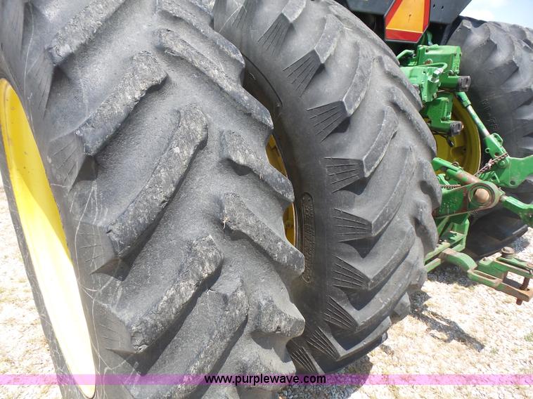 image for item K4676 1990 John Deere 4555 MFWD tractor