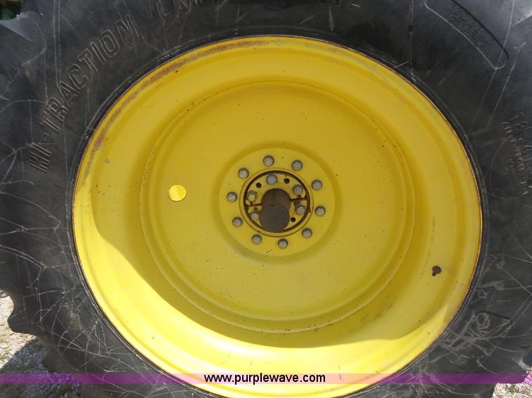 image for item K4676 1990 John Deere 4555 MFWD tractor