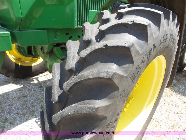 image for item K4676 1990 John Deere 4555 MFWD tractor