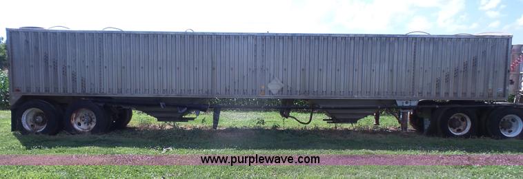 image for item K4686 1979 Wilson AGH500 double hopper grain trailer