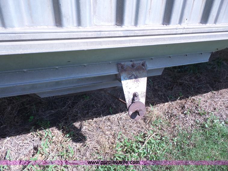 image for item K4686 1979 Wilson AGH500 double hopper grain trailer