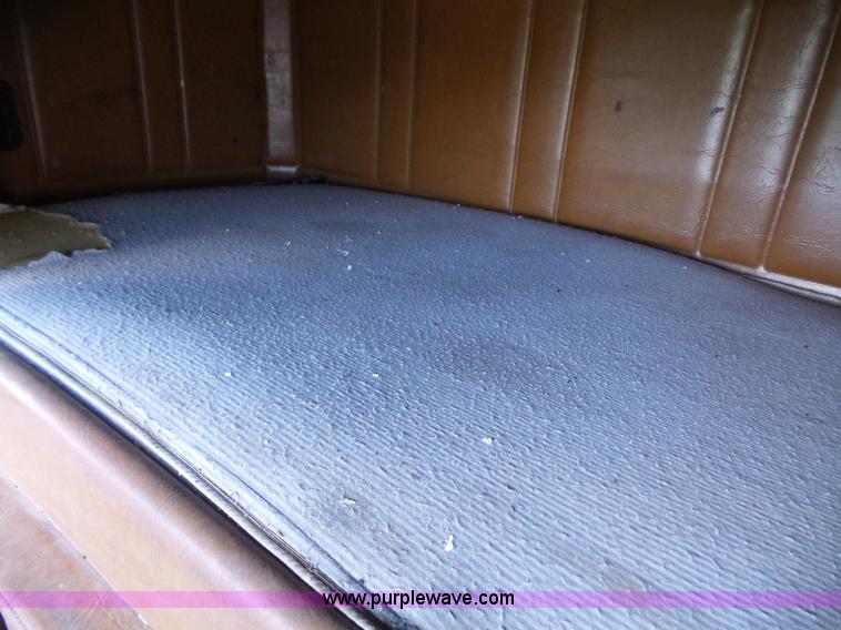 image for item K4687 1989 Freightliner FLA semi truck