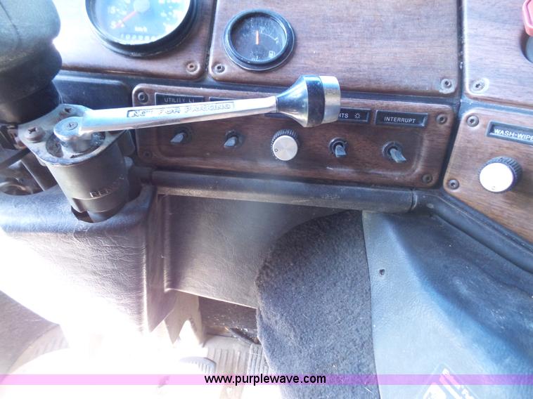 image for item K4687 1989 Freightliner FLA semi truck