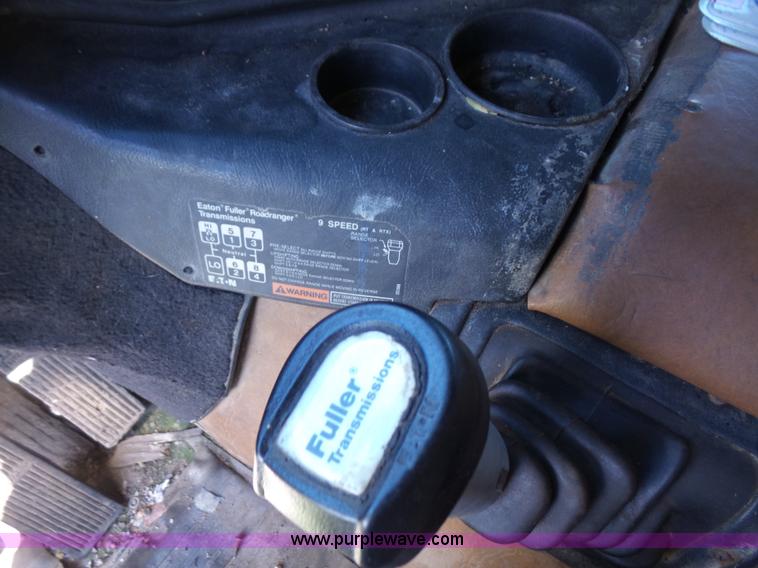 image for item K4687 1989 Freightliner FLA semi truck