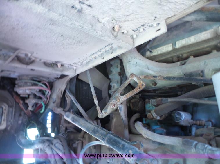 image for item K4687 1989 Freightliner FLA semi truck