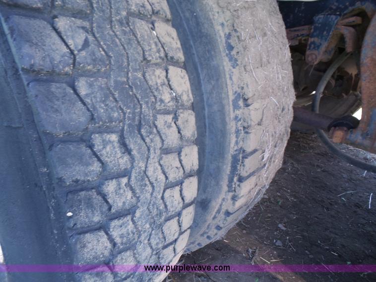 image for item K4687 1989 Freightliner FLA semi truck