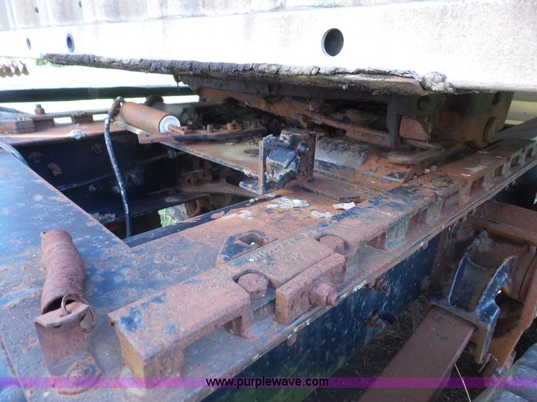 image for item K4687 1989 Freightliner FLA semi truck