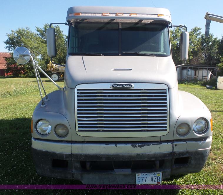 image for item K4707 1999 Freightliner Century Class semi truck