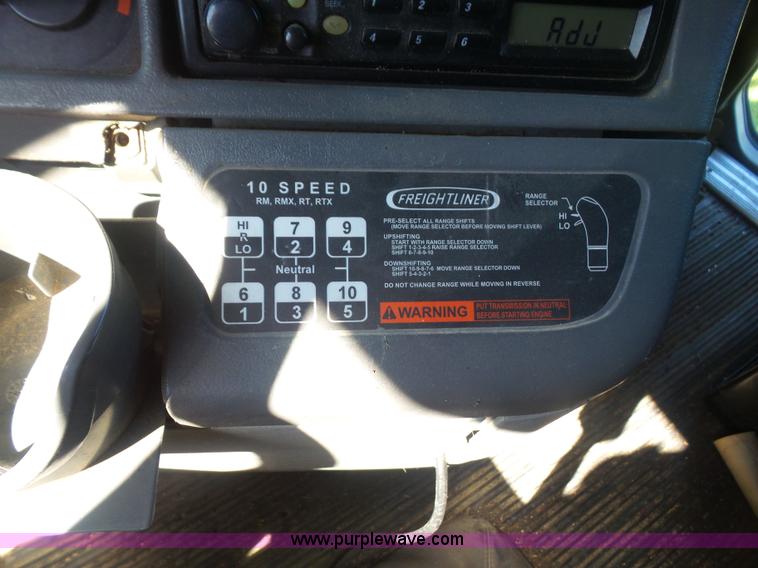 image for item K4707 1999 Freightliner Century Class semi truck