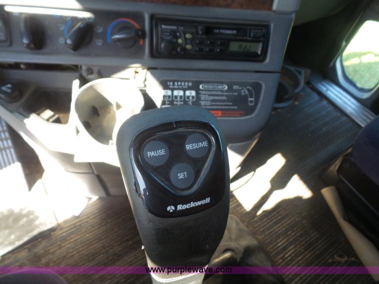 image for item K4707 1999 Freightliner Century Class semi truck