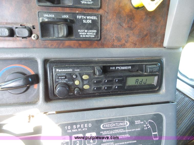 image for item K4707 1999 Freightliner Century Class semi truck