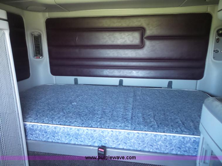 image for item K4707 1999 Freightliner Century Class semi truck