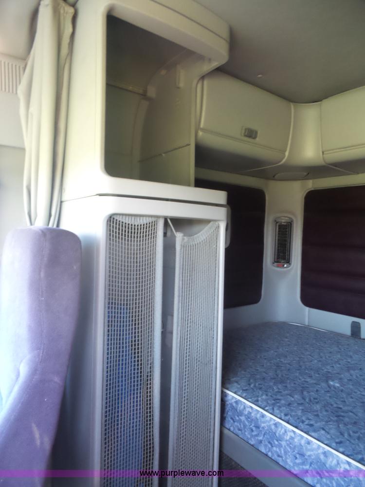 image for item K4707 1999 Freightliner Century Class semi truck