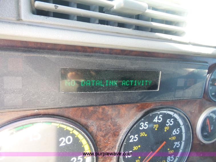 image for item K4707 1999 Freightliner Century Class semi truck