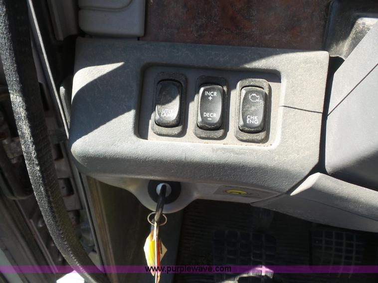 image for item K4707 1999 Freightliner Century Class semi truck