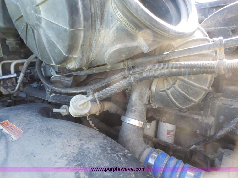 image for item K4707 1999 Freightliner Century Class semi truck