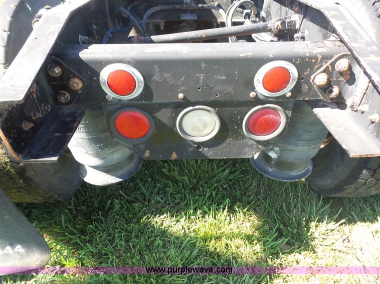 image for item K4707 1999 Freightliner Century Class semi truck