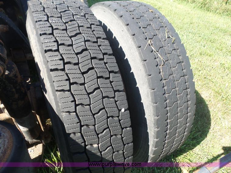 image for item K4707 1999 Freightliner Century Class semi truck