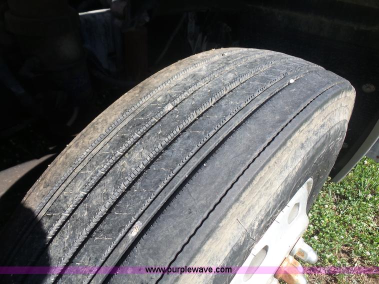 image for item K4707 1999 Freightliner Century Class semi truck