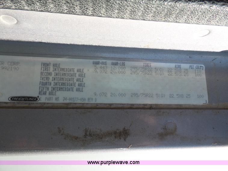 image for item K4707 1999 Freightliner Century Class semi truck