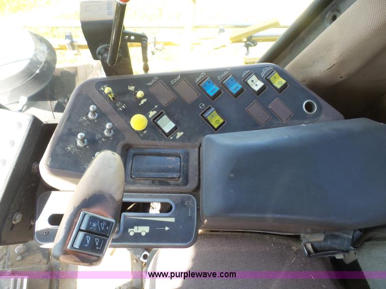 image for item K4708 Ag-Chem RoGator 844 self-propelled sprayer