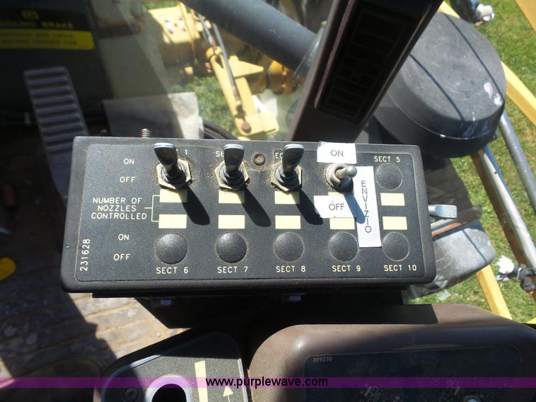 image for item K4708 Ag-Chem RoGator 844 self-propelled sprayer