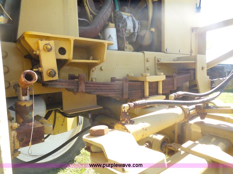 image for item K4708 Ag-Chem RoGator 844 self-propelled sprayer