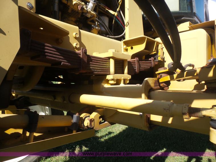 image for item K4708 Ag-Chem RoGator 844 self-propelled sprayer