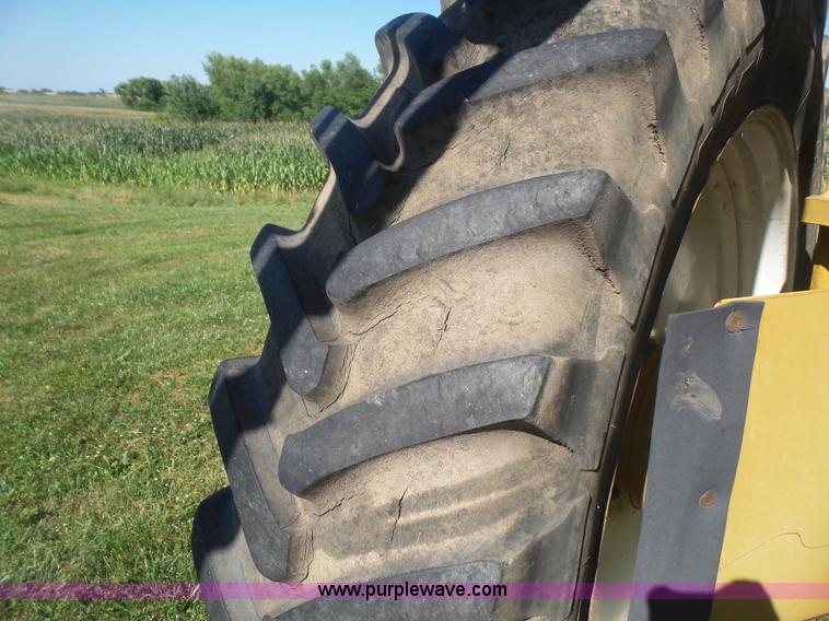 image for item K4708 Ag-Chem RoGator 844 self-propelled sprayer