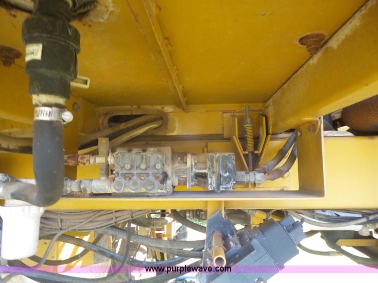 image for item K4708 Ag-Chem RoGator 844 self-propelled sprayer