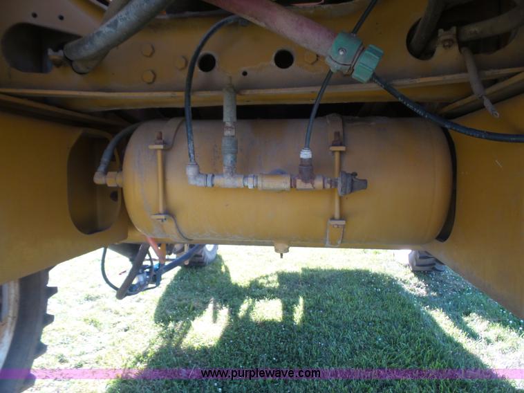 image for item K4708 Ag-Chem RoGator 844 self-propelled sprayer