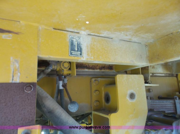 image for item K4708 Ag-Chem RoGator 844 self-propelled sprayer