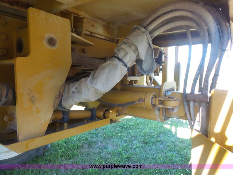 image for item K4708 Ag-Chem RoGator 844 self-propelled sprayer