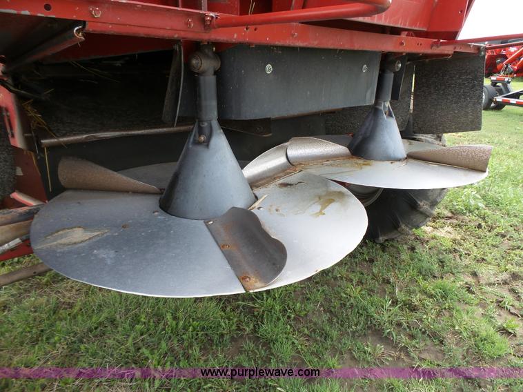 image for item K5265 2004 Case IH 2388 combine