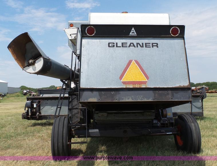 image for item K5299 Gleaner L2 combine