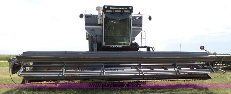 image for item K5299 Gleaner L2 combine