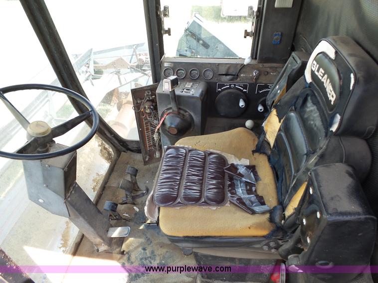 image for item K5299 Gleaner L2 combine