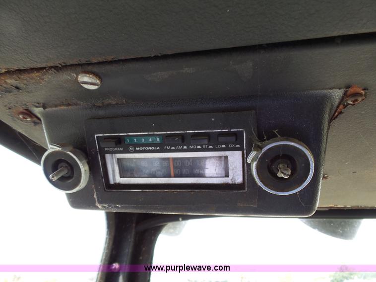 image for item K5299 Gleaner L2 combine