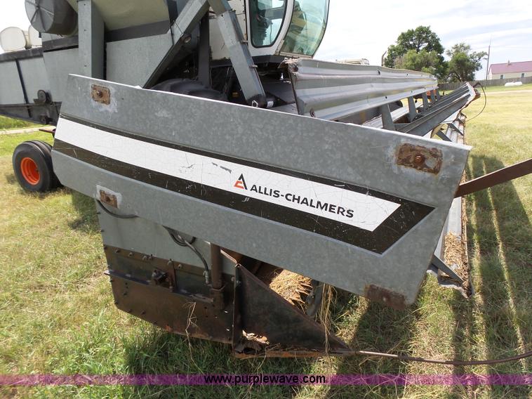 image for item K5299 Gleaner L2 combine
