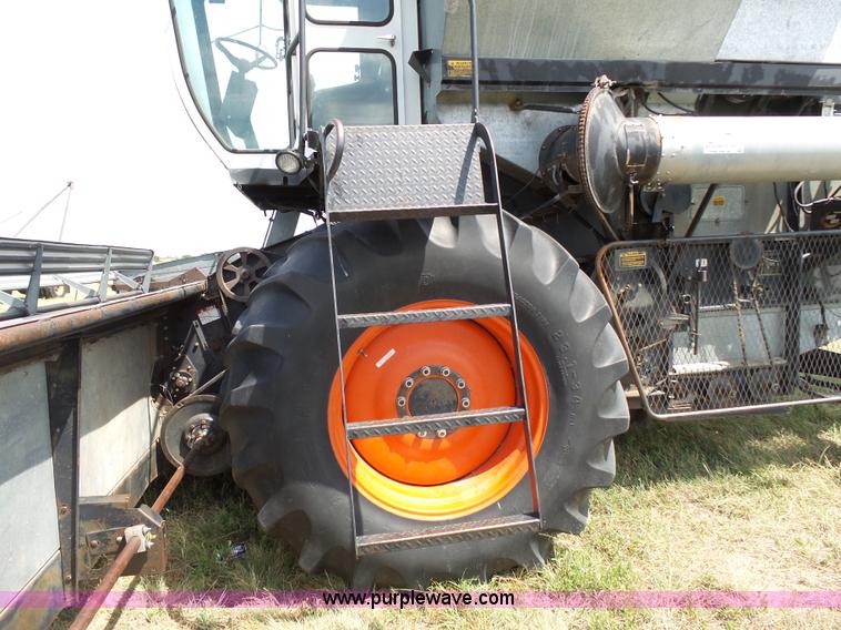 image for item K5299 Gleaner L2 combine