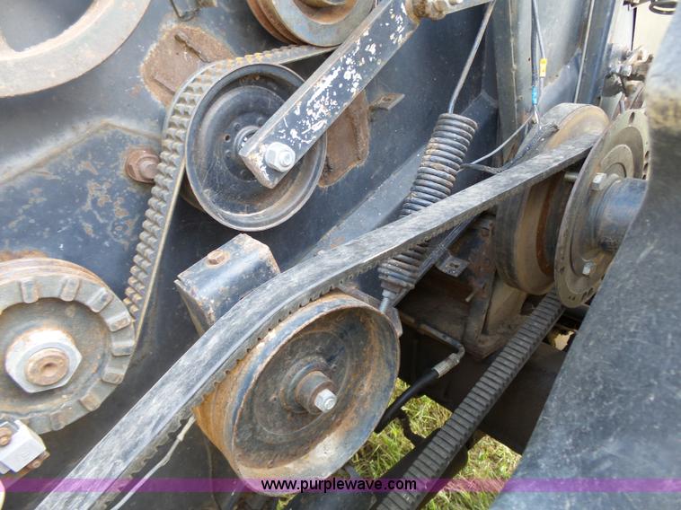 image for item K5299 Gleaner L2 combine