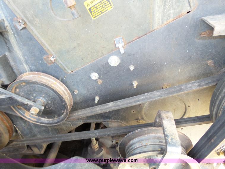 image for item K5299 Gleaner L2 combine