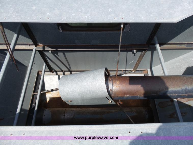 image for item K5299 Gleaner L2 combine