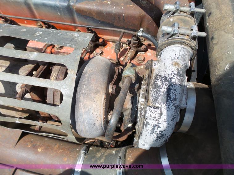 image for item K5299 Gleaner L2 combine