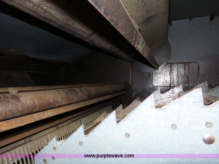 image for item K5299 Gleaner L2 combine