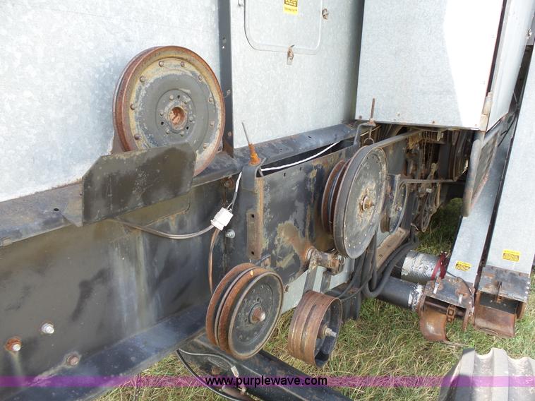 image for item K5299 Gleaner L2 combine